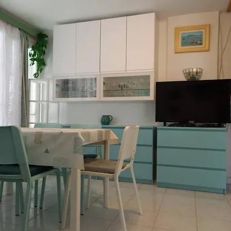 House / Annamaria 80m From Prázdninový dům Balatonfenyves